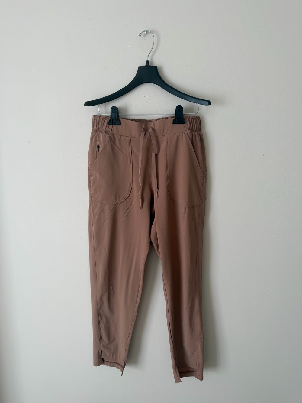 all in motion women’s ankle Drawstring Joggers - Taupe Tan VGC size small S